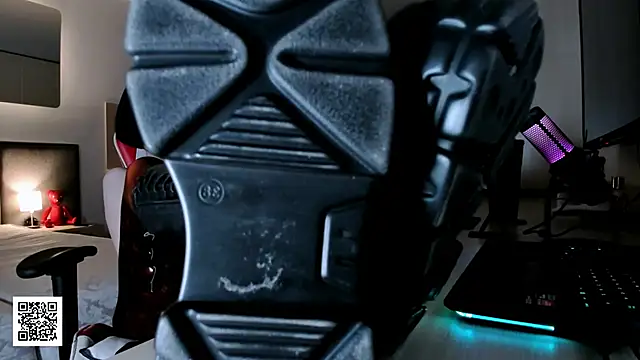 Snapshot of _Goddess_Misha_ chatting on 11/14/25, 09:13 Goddess Misha online show from 11/14/25, 09:13