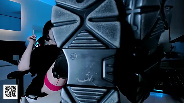 Snapshot of _Goddess_Misha_ chatting on 11/15/25, 09:11 Goddess Misha online show from 11/15/25, 09:11