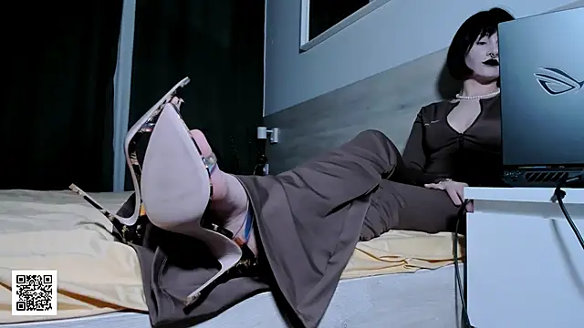 Snapshot of _Goddess_Misha_ chatting on 04/10/26, 09:08 Goddess Misha online show from 04/10/26, 09:08