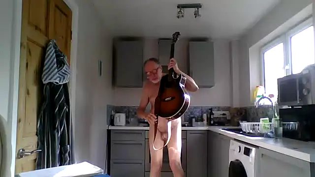 Snapshot of jimmybenido chatting on 05/12/26, 04:48 jimmybenido online show from 05/12/26, 04:48