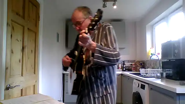 Snapshot of jimmybenido chatting on 05/13/26, 04:48 jimmybenido online show from 05/13/26, 04:48