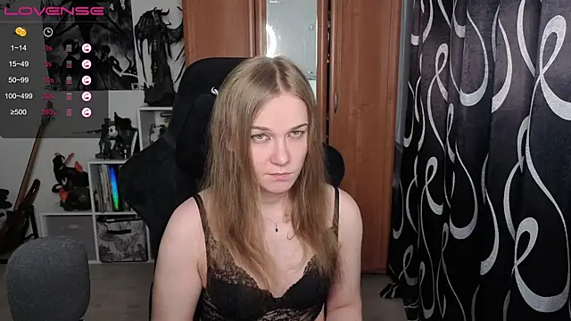Snapshot of stellablondy chatting on 07/25/26, 03:42 stellablondy online show from 07/25/26, 03:42
