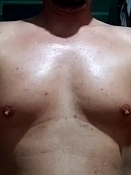 Snapshot of Cris29_84 chatting on 04/05/26, 01:03 Cris29 84 online show from 04/05/26, 01:03