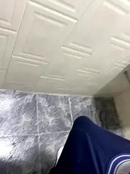 Snapshot of asrrael_22 chatting on 12/15/25, 05:12 asrrael 22 online show from 12/15/25, 05:12