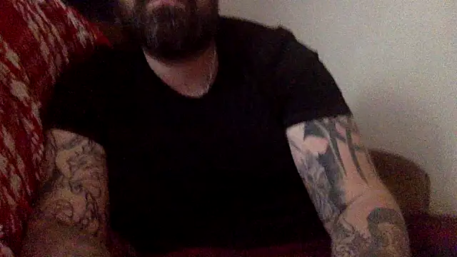 Snapshot of chubbycloudybottom chatting on 10/18/25, 03:46 chubbycloudybottom online show from 10/18/25, 03:46