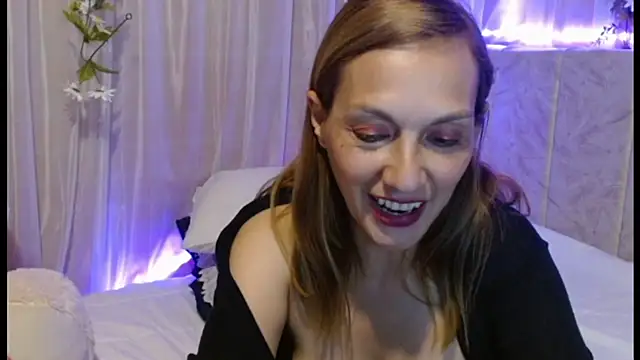 italagomez  online show from 01/25/25, 01:54