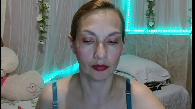 italagomez  online show from 02/20/25, 11:32