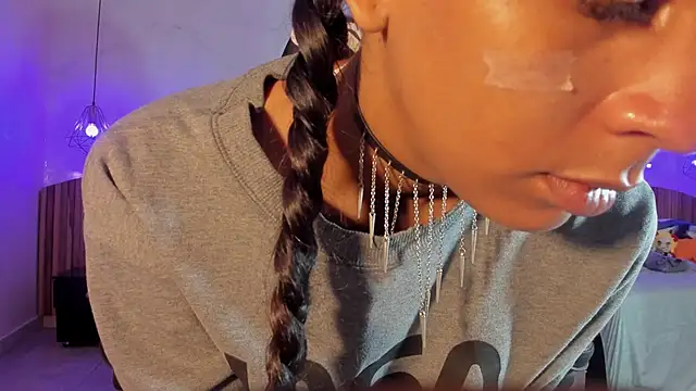 IamNayuta online show from 11/17/25, 07:41