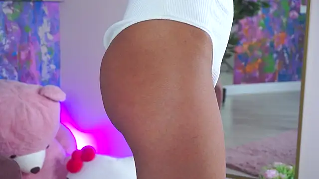 Snapshot of AshaYuva chatting on 10/28/25, 12:30 AshaYuva online show from 10/28/25, 12:30