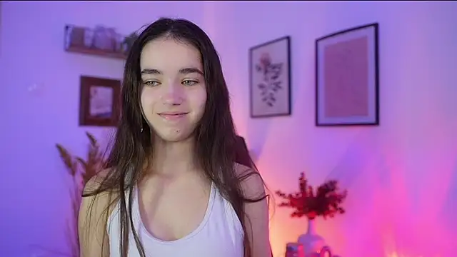 Gia Paige18 online show from 10/21/25, 08:15