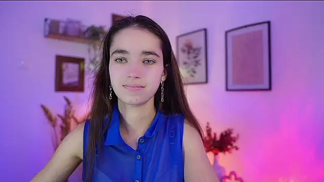 Gia Paige18 online show from 10/30/25, 02:07