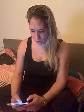 Chatonne69 online show from 03/22/25, 06:58