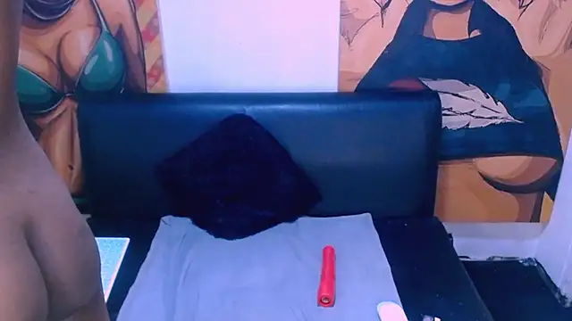 Snapshot of Ebonycutiex chatting on 04/15/26, 07:58 Ebonycutiex online show from 04/15/26, 07:58