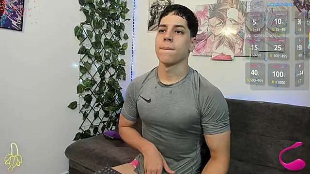 jonathanjoestar  online show from 02/07/25, 07:38