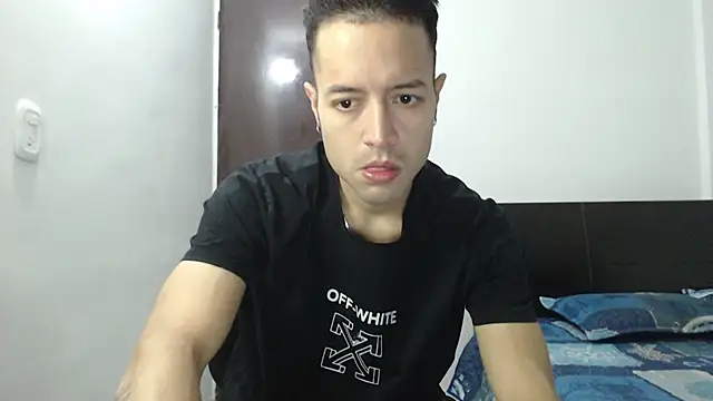 dimitriquiet05 online show from 12/18/24, 01:59