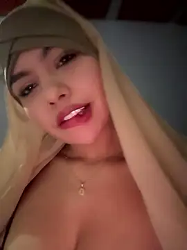 Snapshot of lalilamassu1 chatting on 01/15/26, 11:48 lalilamassu1 online show from 01/15/26, 11:48