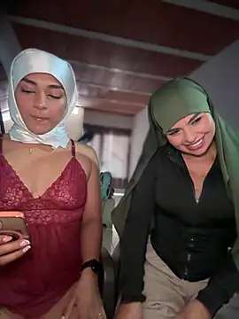 Snapshot of lalilamassu1 chatting on 04/12/26, 06:35 lalilamassu1 online show from 04/12/26, 06:35