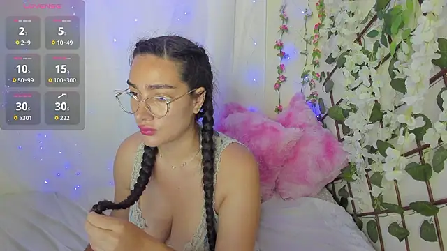 Snapshot of zara41 chatting on 03/07/26, 04:15 zara41 online show from 03/07/26, 04:15