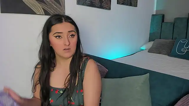 Snapshot of Kathia_Morelli chatting on 10/18/25, 12:17 Kathia Morelli online show from 10/18/25, 12:17