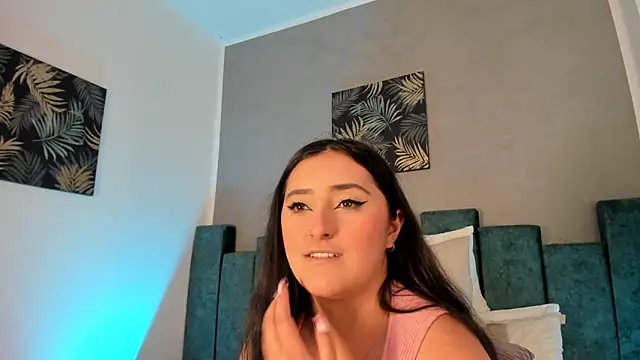 Snapshot of Kathia_Morelli chatting on 05/07/26, 01:16 Kathia Morelli online show from 05/07/26, 01:16
