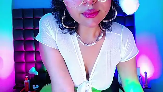 kuromi69 online show from 12/21/24, 04:52