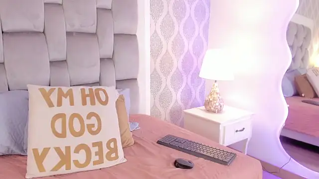 Sara  Williams online show from 02/27/25, 03:47