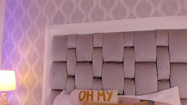 Sara  Williams online show from 03/02/25, 03:34