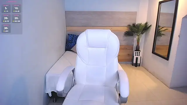 Snapshot of Violetta_rainbow chatting on 12/21/24, 08:39 Violetta rainbow online show from 12/21/24, 08:39