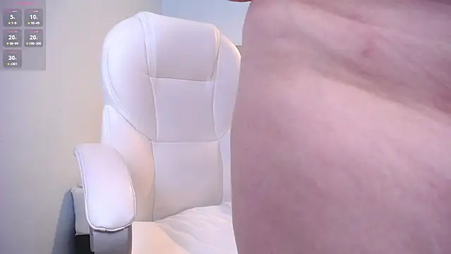 Snapshot of Violetta_rainbow chatting on 02/26/25, 07:31 Violetta rainbow online show from 02/26/25, 07:31