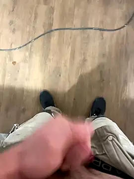 Snapshot of dimitriei chatting on 12/05/24, 10:33 dimitriei online show from 12/05/24, 10:33