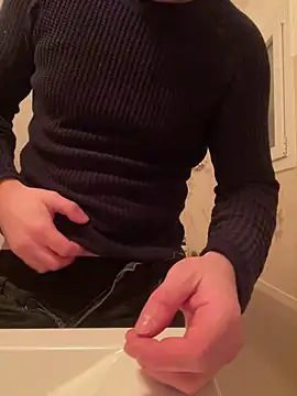 Snapshot of dimitriei chatting on 01/23/25, 11:47 dimitriei online show from 01/23/25, 11:47