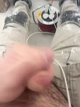 Snapshot of dimitriei chatting on 01/28/25, 12:32 dimitriei online show from 01/28/25, 12:32