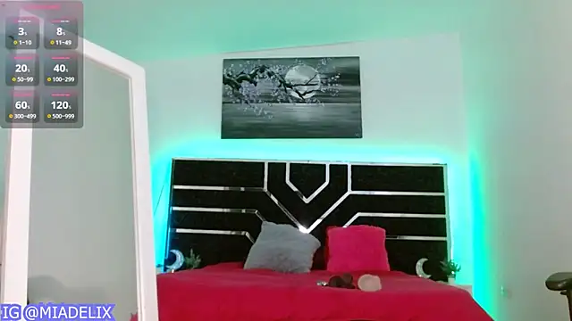 Snapshot of -MiaDelight- chatting on 03/31/26, 04:51 -MiaDelight- online show from 03/31/26, 04:51