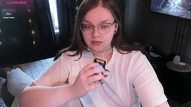 EvaBae online show from 12/05/24, 09:06