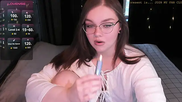 EvaBae online show from 12/24/24, 09:17