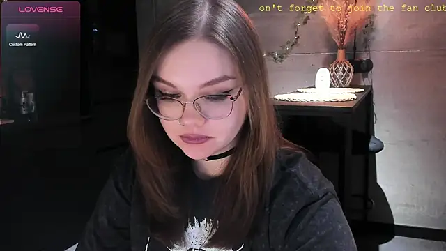 EvaBae online show from 01/04/25, 05:26