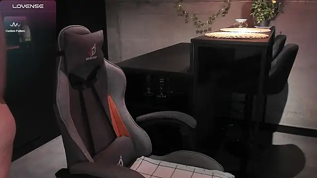 EvaBae online show from 02/10/25, 01:22