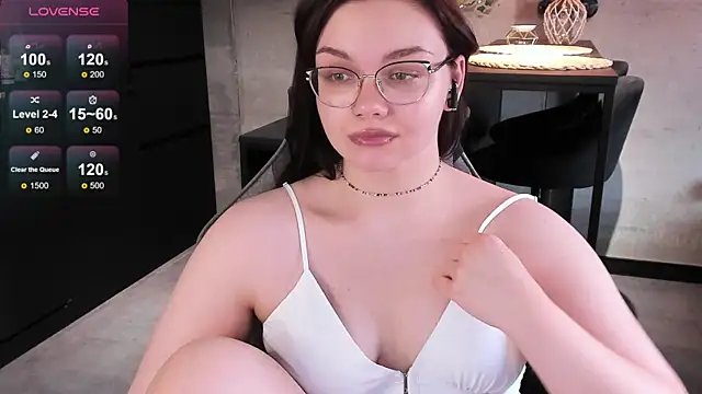 EvaBae online show from 03/19/25, 11:50