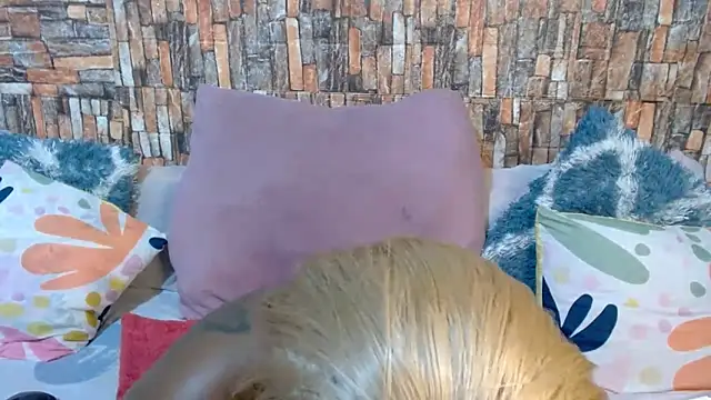 Foxy African online show from 12/20/25, 08:21