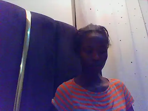 Snapshot of Smasher2010 chatting on 11/15/25, 07:54 Smasher2010 online show from 11/15/25, 07:54