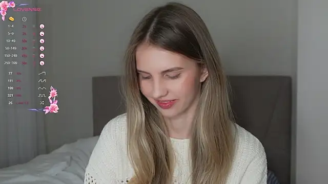 Fluffy-Angel online show from 02/15/26, 04:14