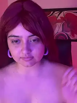 Snapshot of Stephania_18 chatting on 12/11/24, 04:18 Stephania 18 online show from 12/11/24, 04:18