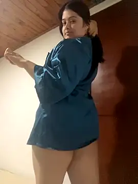 Snapshot of Stephania_18 chatting on 09/18/25, 10:12 Stephania 18 online show from 09/18/25, 10:12