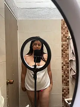 Snapshot of Stephania_18 chatting on 11/16/25, 03:06 Stephania 18 online show from 11/16/25, 03:06