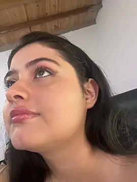 Stephania 18 online show from 01/13/26, 06:57