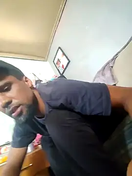 Snapshot of Tigermanboy chatting on 10/17/25, 01:25 Tigermanboy online show from 10/17/25, 01:25