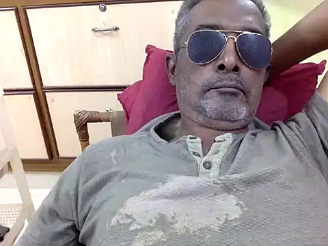 Lookin4Kinky Partner online show from 01/08/26, 01:46