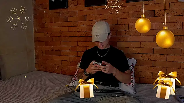 Ares Dickson online show from 12/02/24, 06:43
