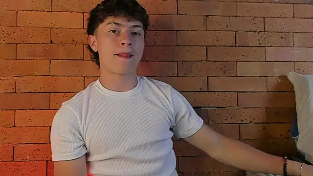 Ares Dickson online show from 01/17/25, 03:23
