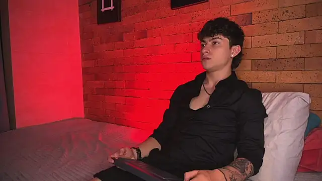 Ares Dickson online show from 03/16/25, 04:30